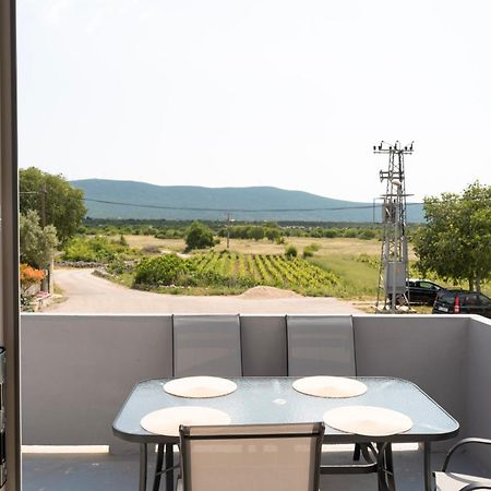 Pave&Ema Apartman Konjevrate Екстер'єр фото